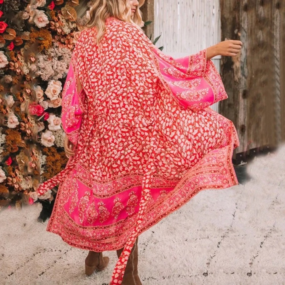5 ⭐️ DEL MAR Floral Pink Kimono